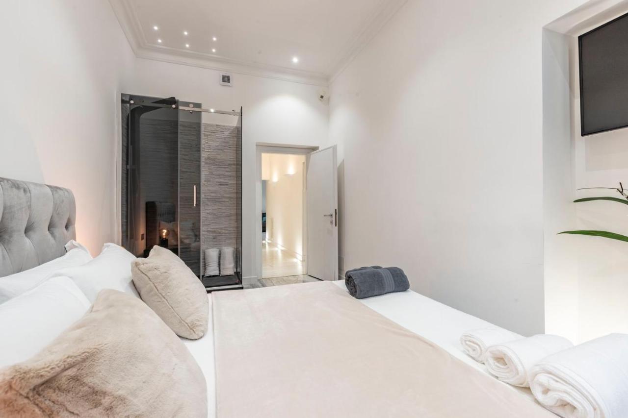 Trevi Luxury Apartment Jacuzzi ローマ エクステリア 写真